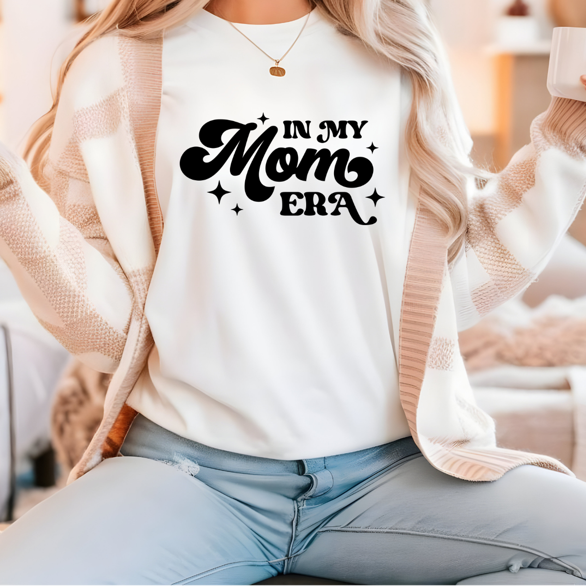 "In My Mom Era" T-Shirt – Because Motherhood is Always in Style 💖✨